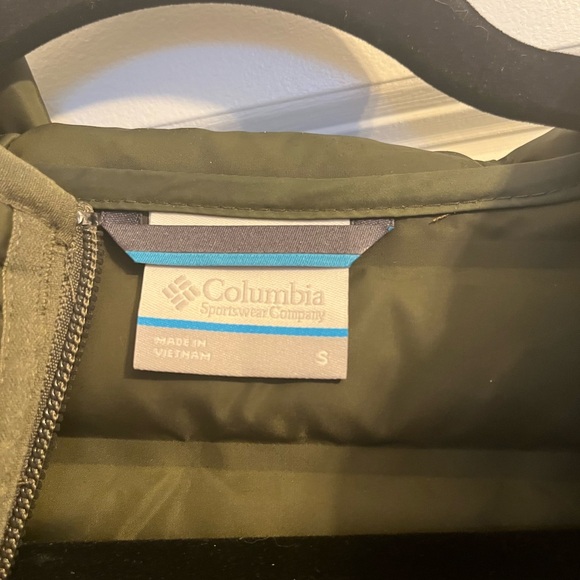 Columbia long puffer jacket in green - Picture 3 of 3